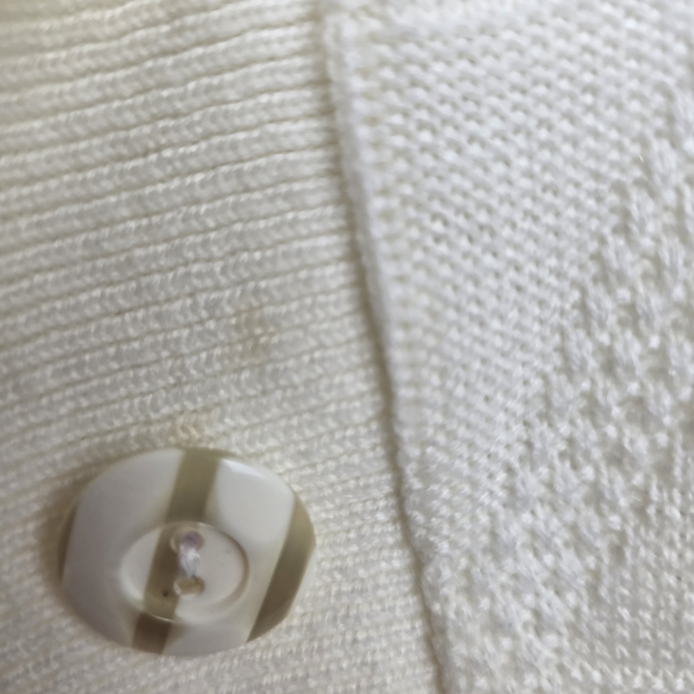 Michell Robin Vintage Cream Button-Down Knit Sweater with Scalloped Edges Sz M - Picture 9 of 9